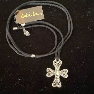 NWT Womens Cookie Lee Lariat Cross Necklace